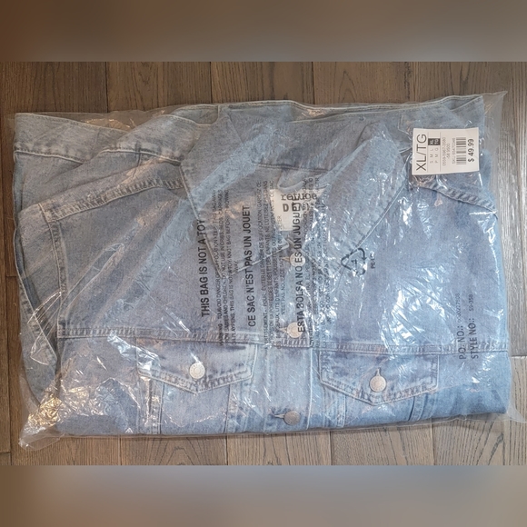 Refuge Denim Jacket - Picture 4 of 4